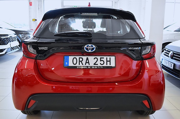 Toyota Yaris 4 of 19