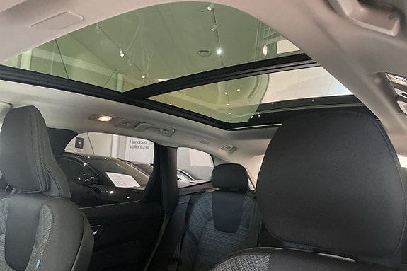 Volvo XC60 15 of 20