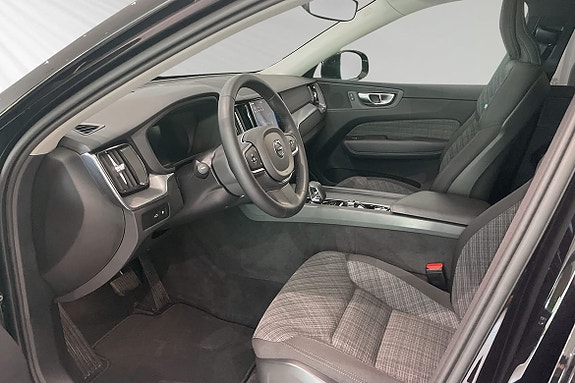 Volvo XC60 7 of 20