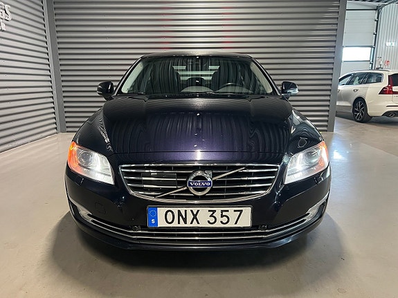 Volvo S80 2 of 19