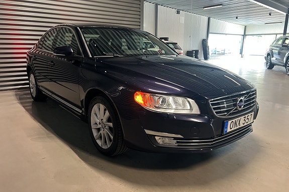 Volvo S80 3 of 19