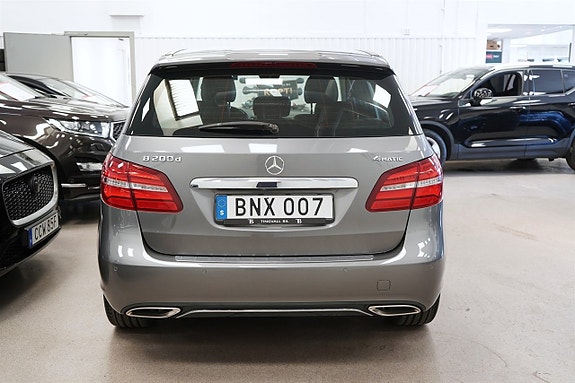 Mercedes-Benz B200 d 4 of 25