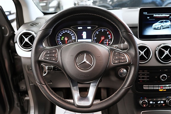Mercedes-Benz B200 d 17 of 25