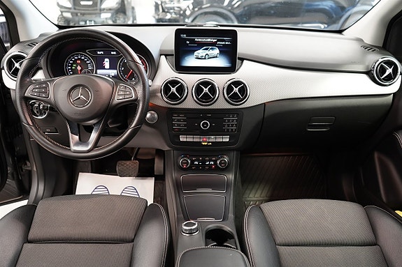 Mercedes-Benz B200 d 11 of 25