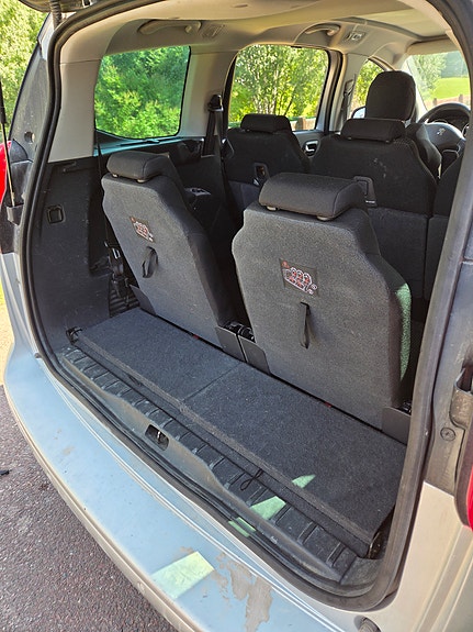 Peugeot 5008 8 of 8