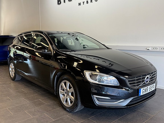 Volvo V60 2 of 7