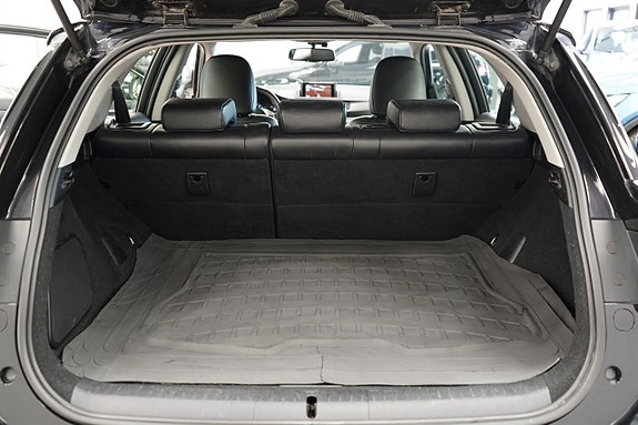 Lexus CT200h 13 of 26