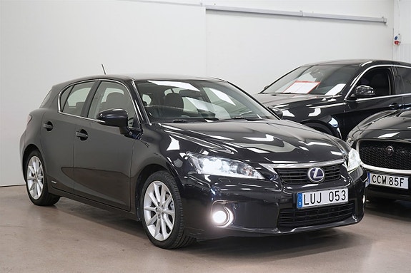 Lexus CT200h 7 of 26