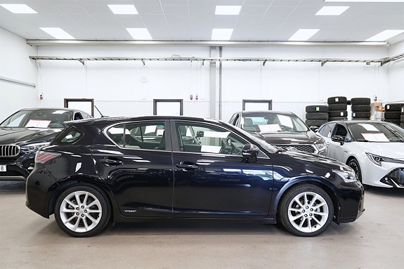 Lexus CT200h 6 of 26