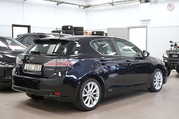 Lexus CT200h 5 of 26