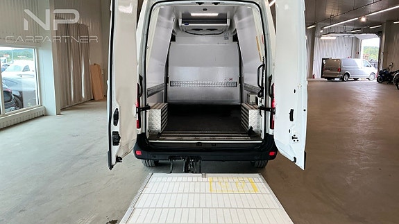 Renault Master 7 of 9