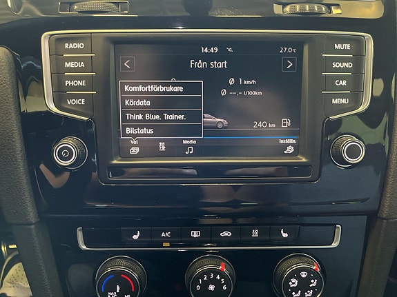 Volkswagen Golf VII 19 of 27