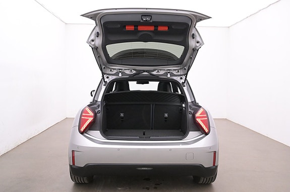 MINI Cooper SE 24 of 27