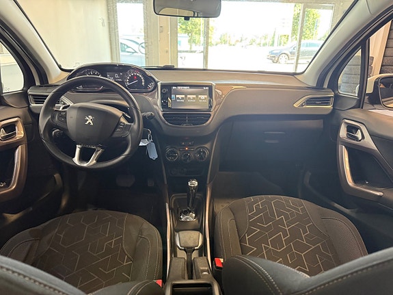 Peugeot 2008 3 of 5