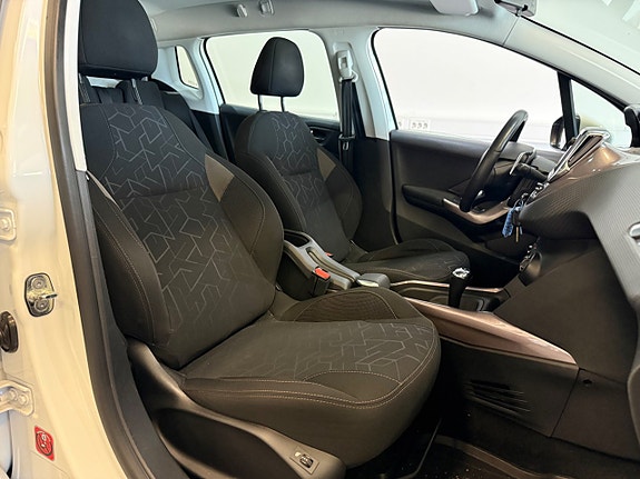 Peugeot 2008 4 of 5