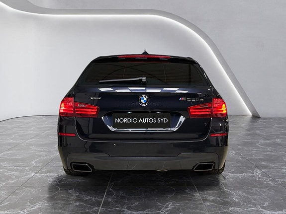 BMW M550d 4 of 5