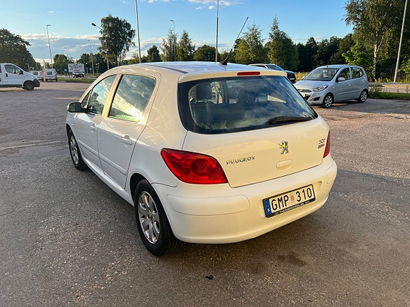Peugeot 307 22 of 28