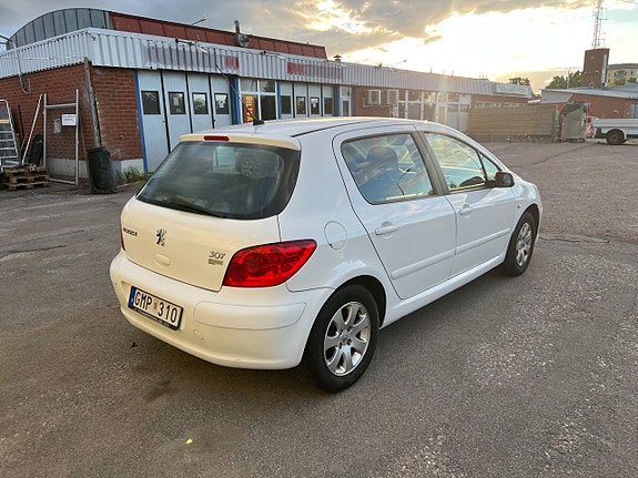 Peugeot 307 23 of 28