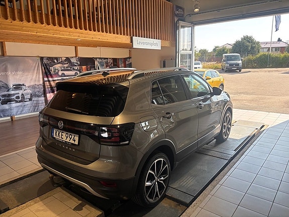 Volkswagen T-Cross 3 of 5