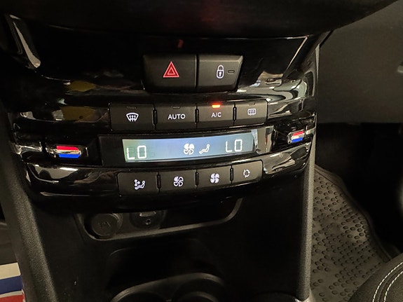Peugeot 2008 9 of 12