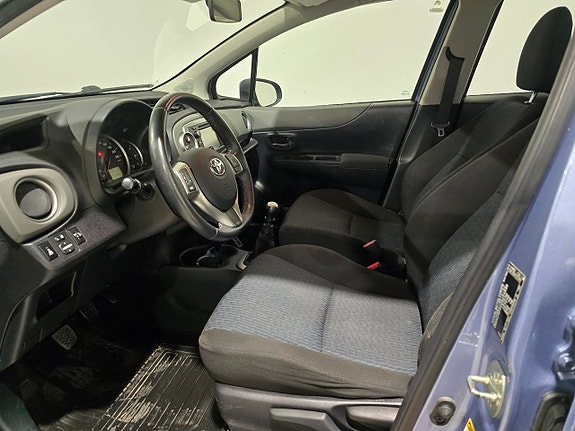 Toyota Yaris 7 of 15