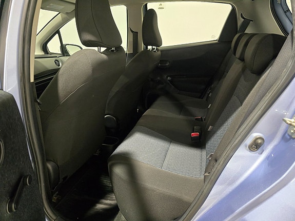 Toyota Yaris 9 of 15