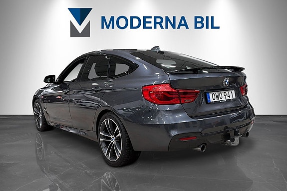 BMW 340i 3 of 5