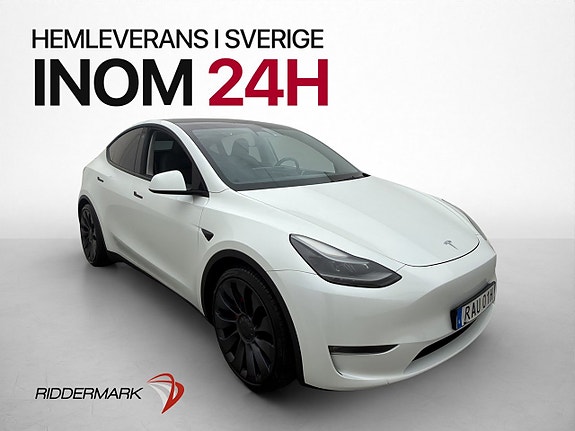 Tesla Model Y 4 of 5