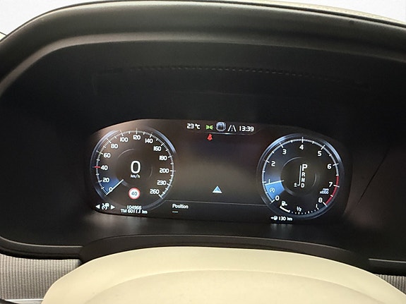 Volvo S90 16 of 30
