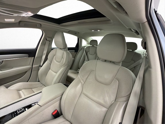 Volvo S90 10 of 30
