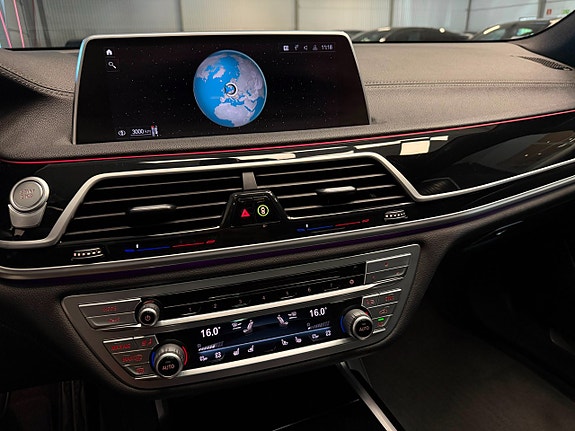 BMW 745e 24 of 26