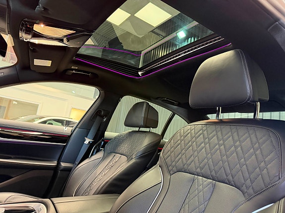 BMW 745e 14 of 26