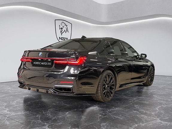 BMW 745e 5 of 5