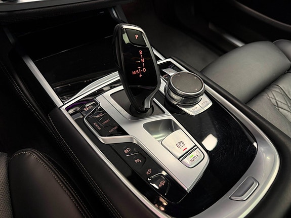 BMW 745e 23 of 26