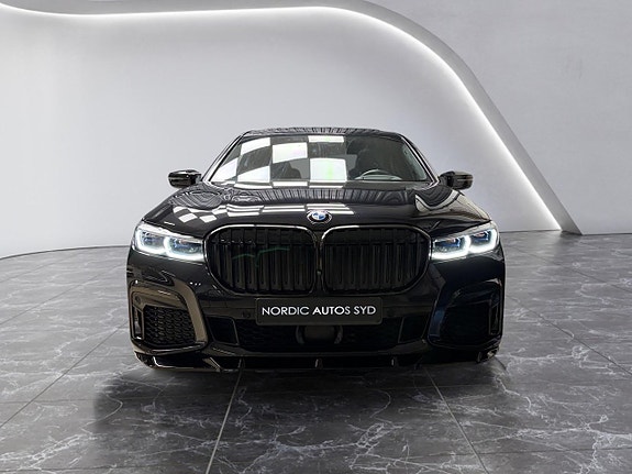 BMW 745e 9 of 26
