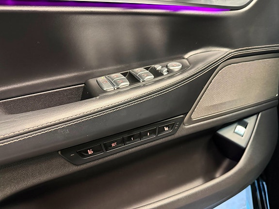 BMW 745e 18 of 26