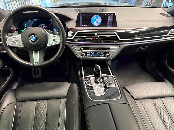 BMW 745e 11 of 26