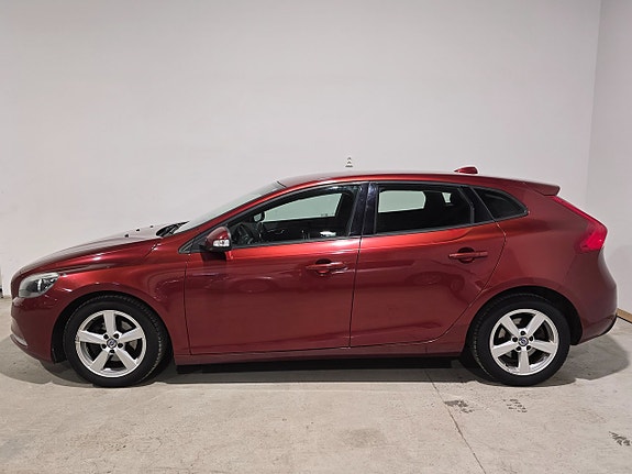 Volvo V40 3 of 5