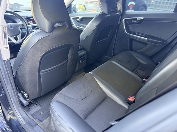 Volvo V60 16 of 18