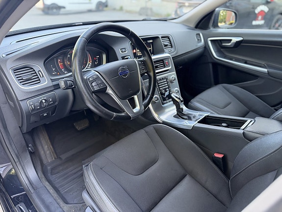 Volvo V60 9 of 18