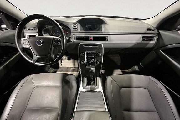 Volvo V70 11 of 17