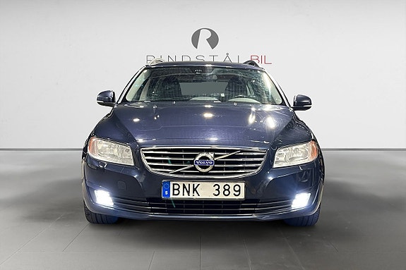 Volvo V70 10 of 17