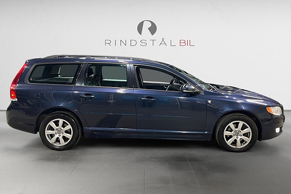 Volvo V70 8 of 17