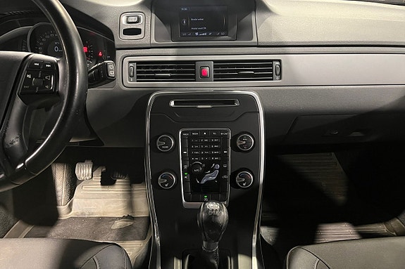 Volvo V70 12 of 17