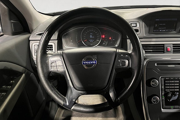 Volvo V70 13 of 17
