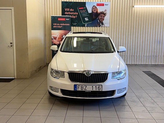 Skoda Superb 2 of 5