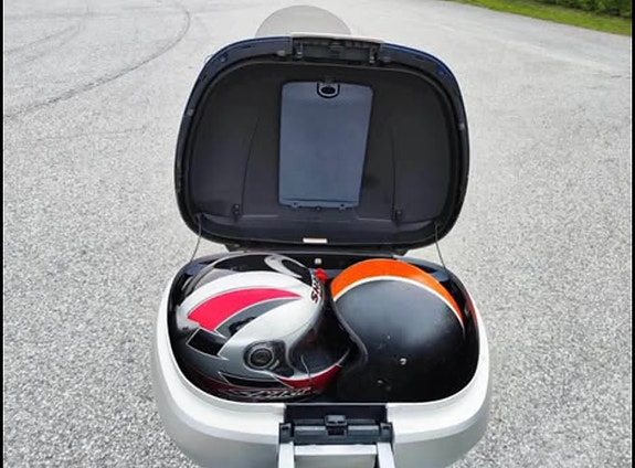 Piaggio MP3 500 LT 4 of 5