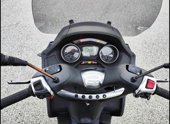 Piaggio MP3 500 LT 3 of 5
