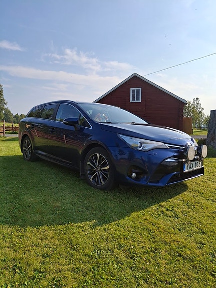 Toyota Avensis 17 of 17
