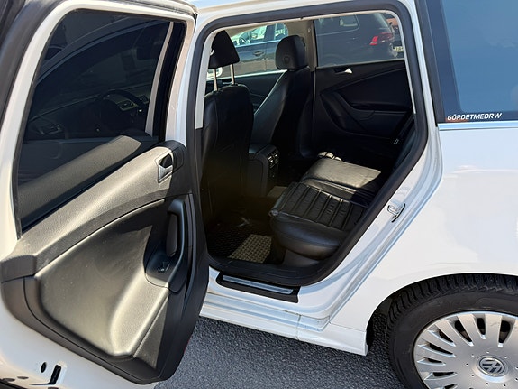 Volkswagen Passat 5 of 9